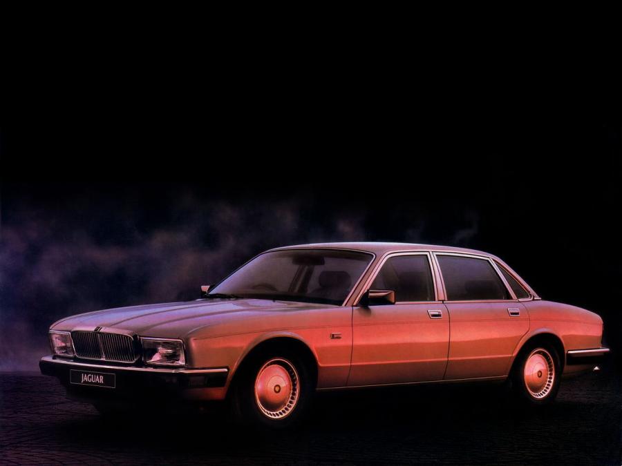  Jaguar Sovereign 1986 года  (фото 7 из 9)